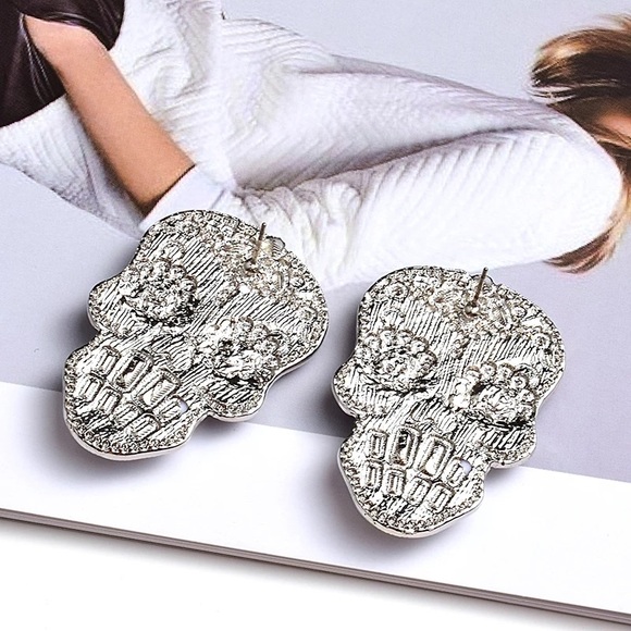 Zara Los Muertos Chunky Boho Silver Pearl Big Long Drop Scull Earrings - Picture 7 of 10
